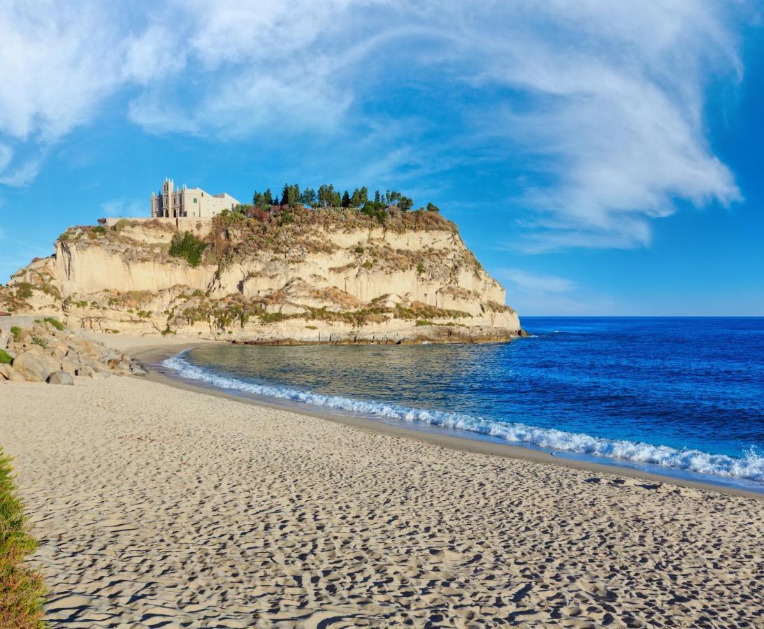 B&B The Sea - Family Rooms - Free Parking Tropea Esterno foto