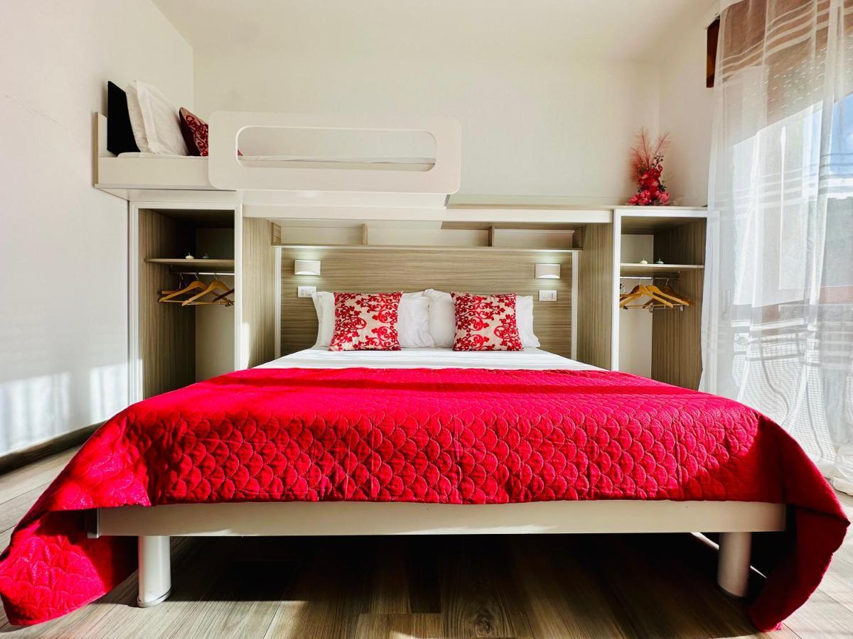 B&B The Sea - Family Rooms - Free Parking Tropea Esterno foto
